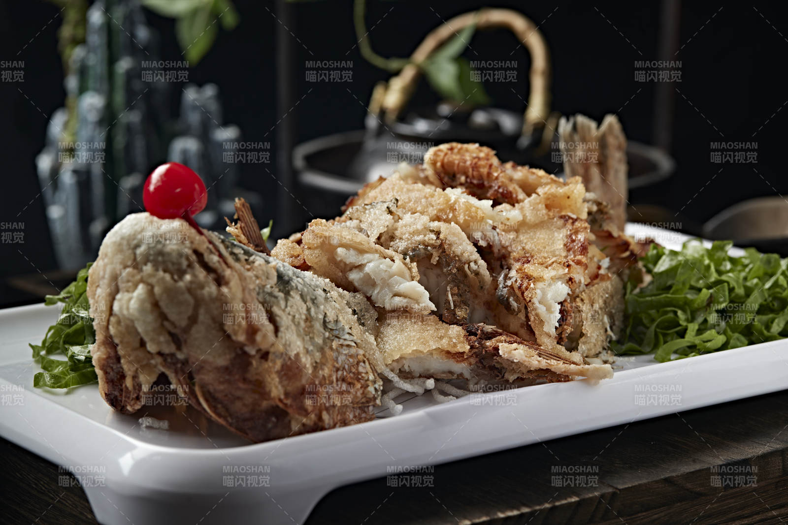 手撕干炸鲈鱼图片