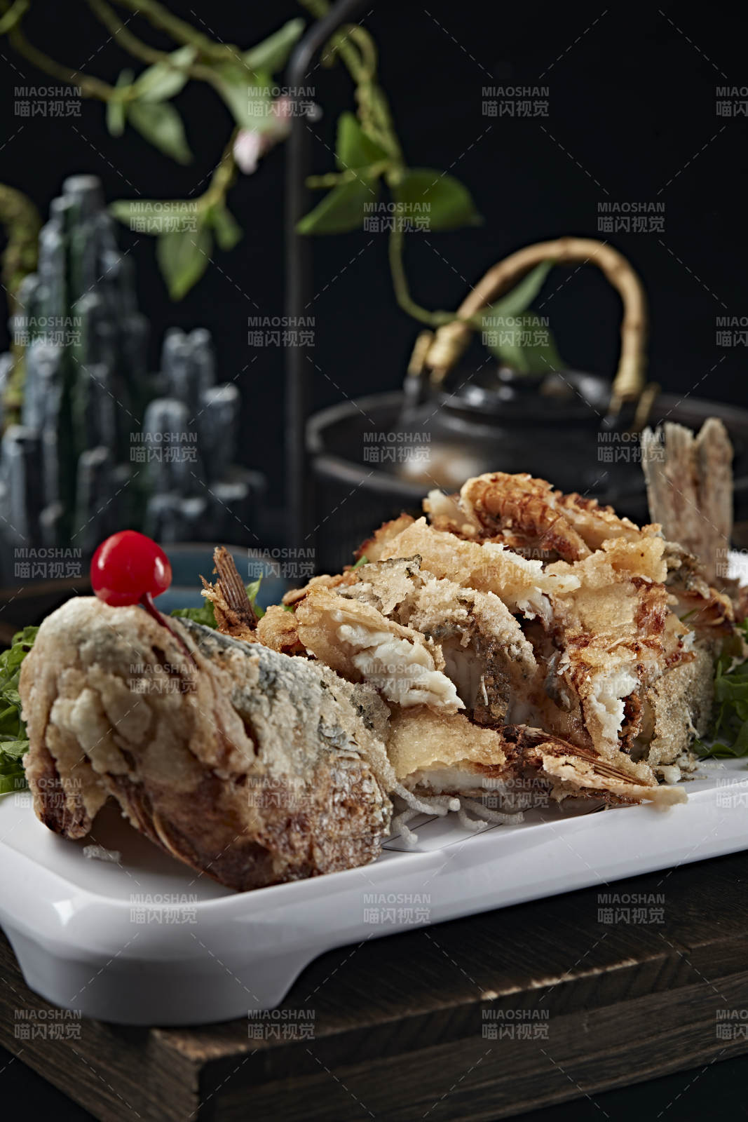 手撕干炸鲈鱼图片