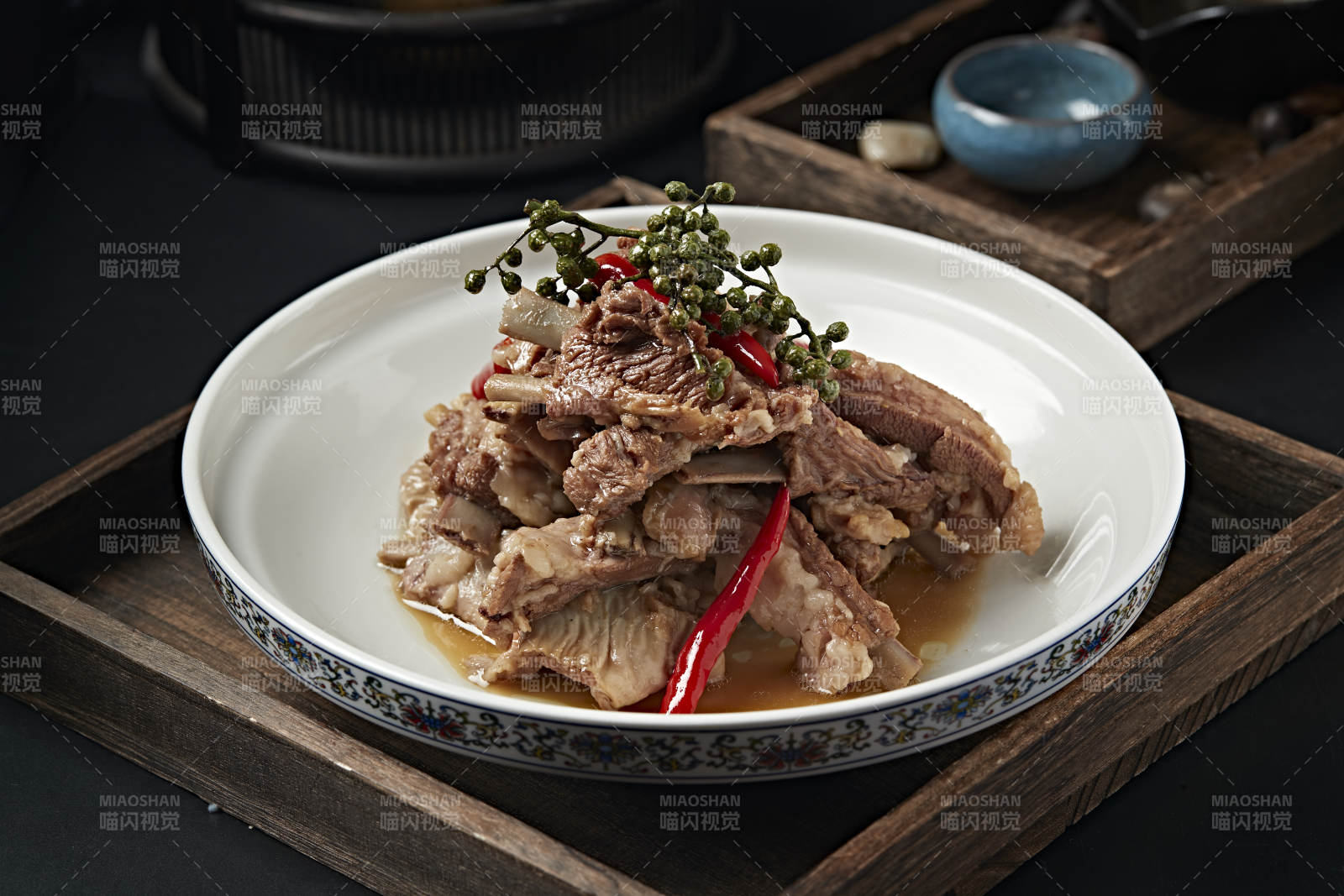 香辣藤椒炖羊排图片