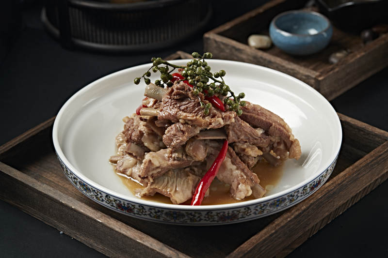 香辣藤椒炖羊排图片