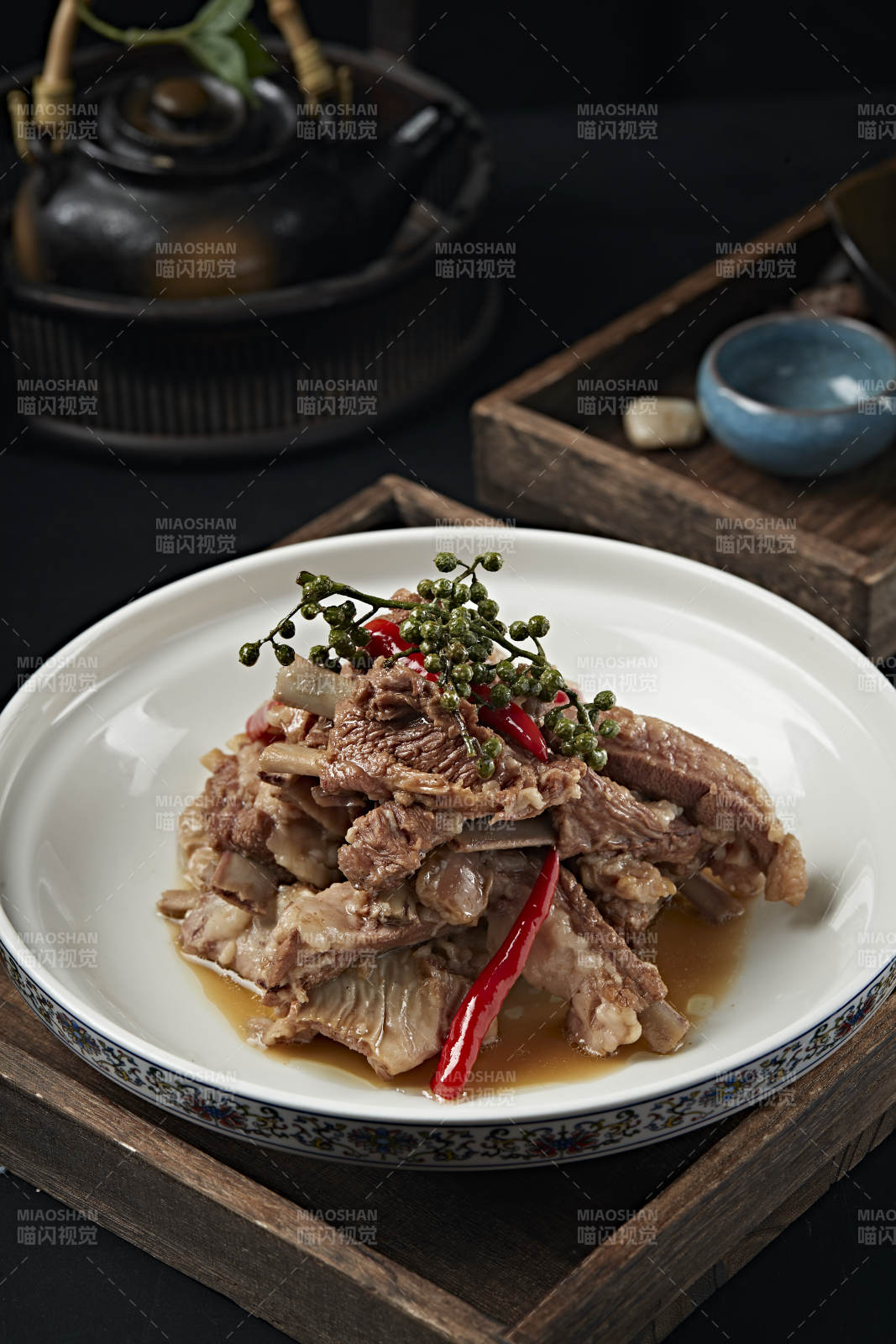 香辣藤椒炖羊排图片