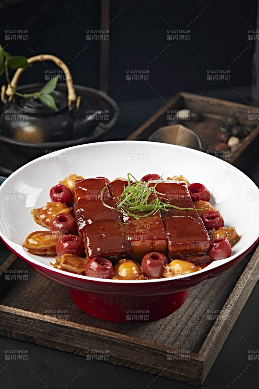 山楂鲍鱼红烧肉图片