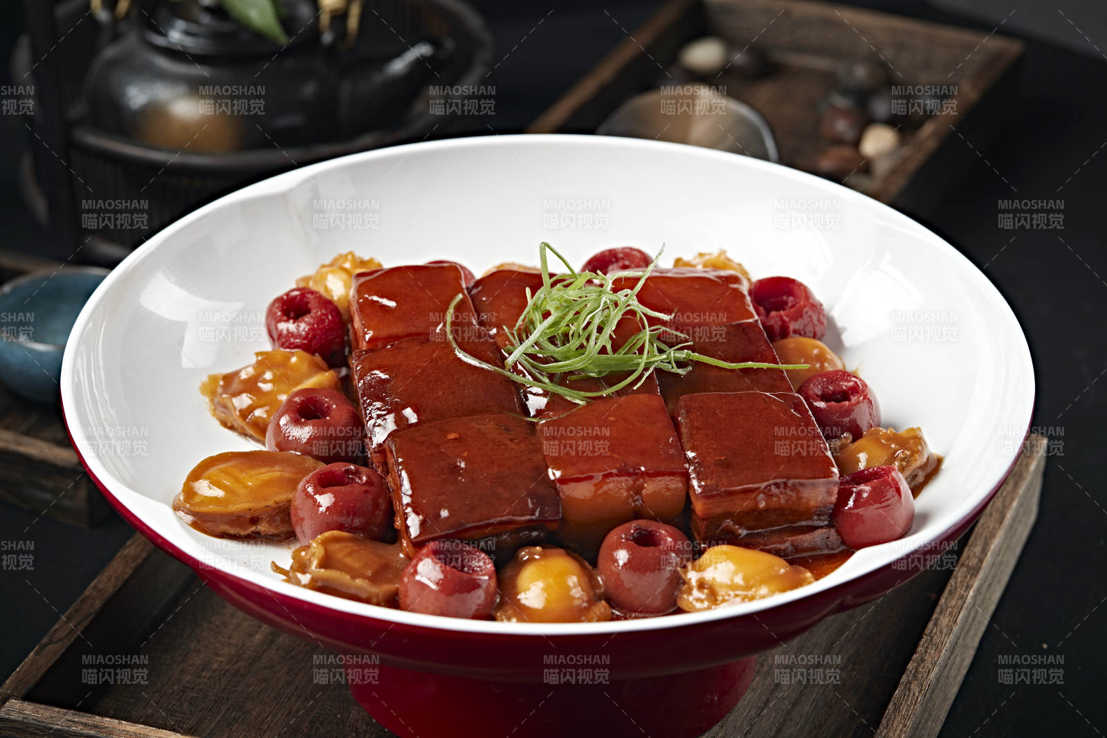 山楂鲍鱼红烧肉图片