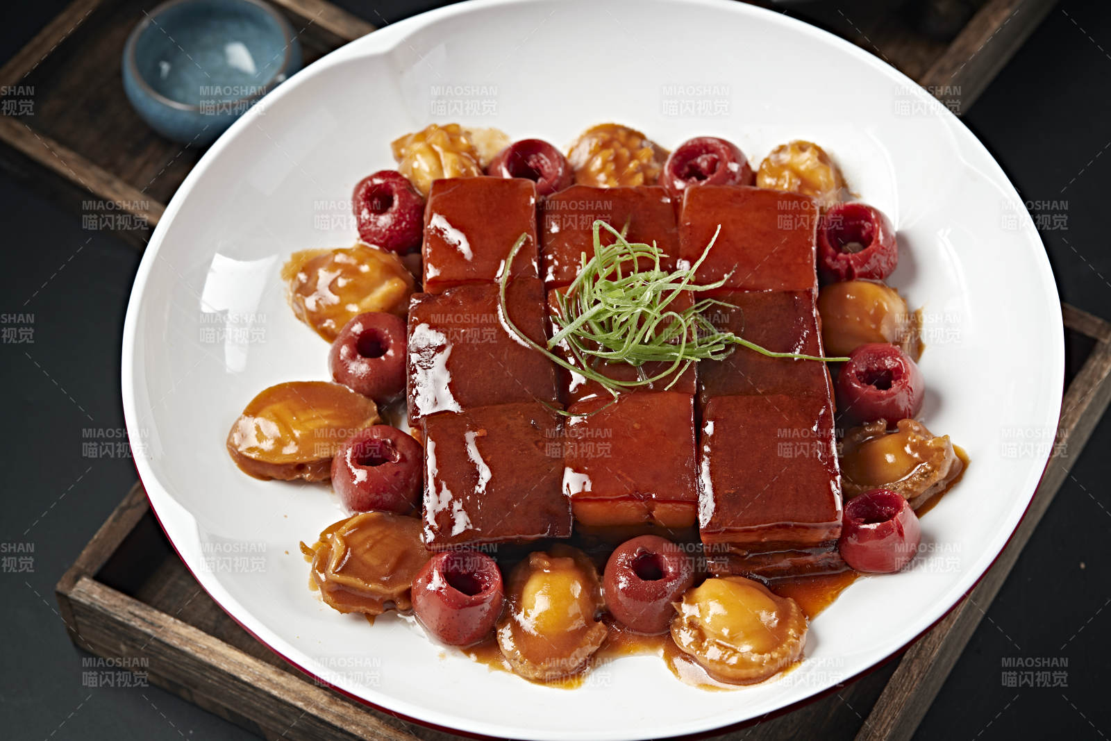 山楂鲍鱼红烧肉图片