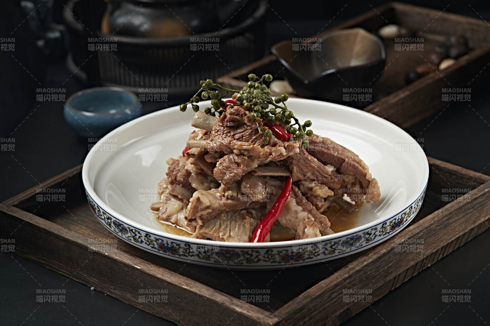 香辣藤椒炖羊排图片