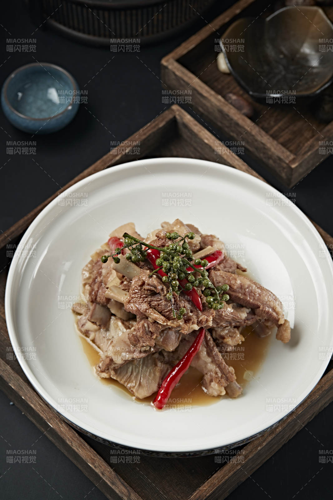 香辣藤椒炖羊排图片