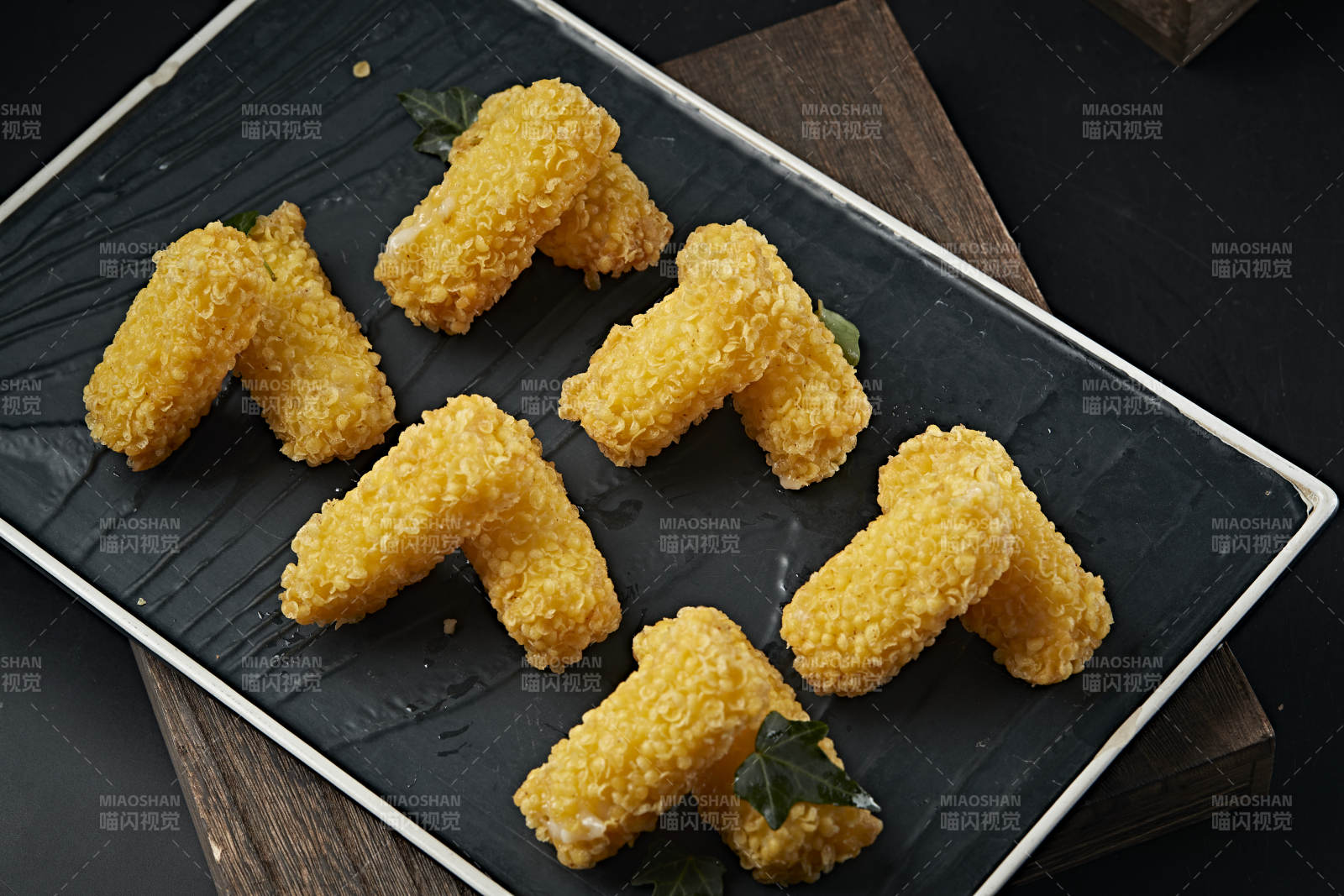 甜品小吃油炸鲜奶图片