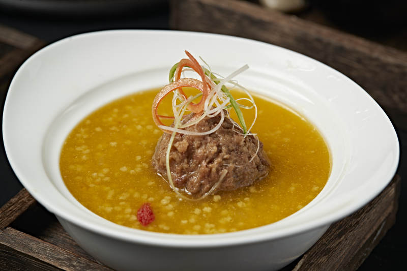 南瓜金米粥炖葵花大斩肉狮子头肉丸子图片