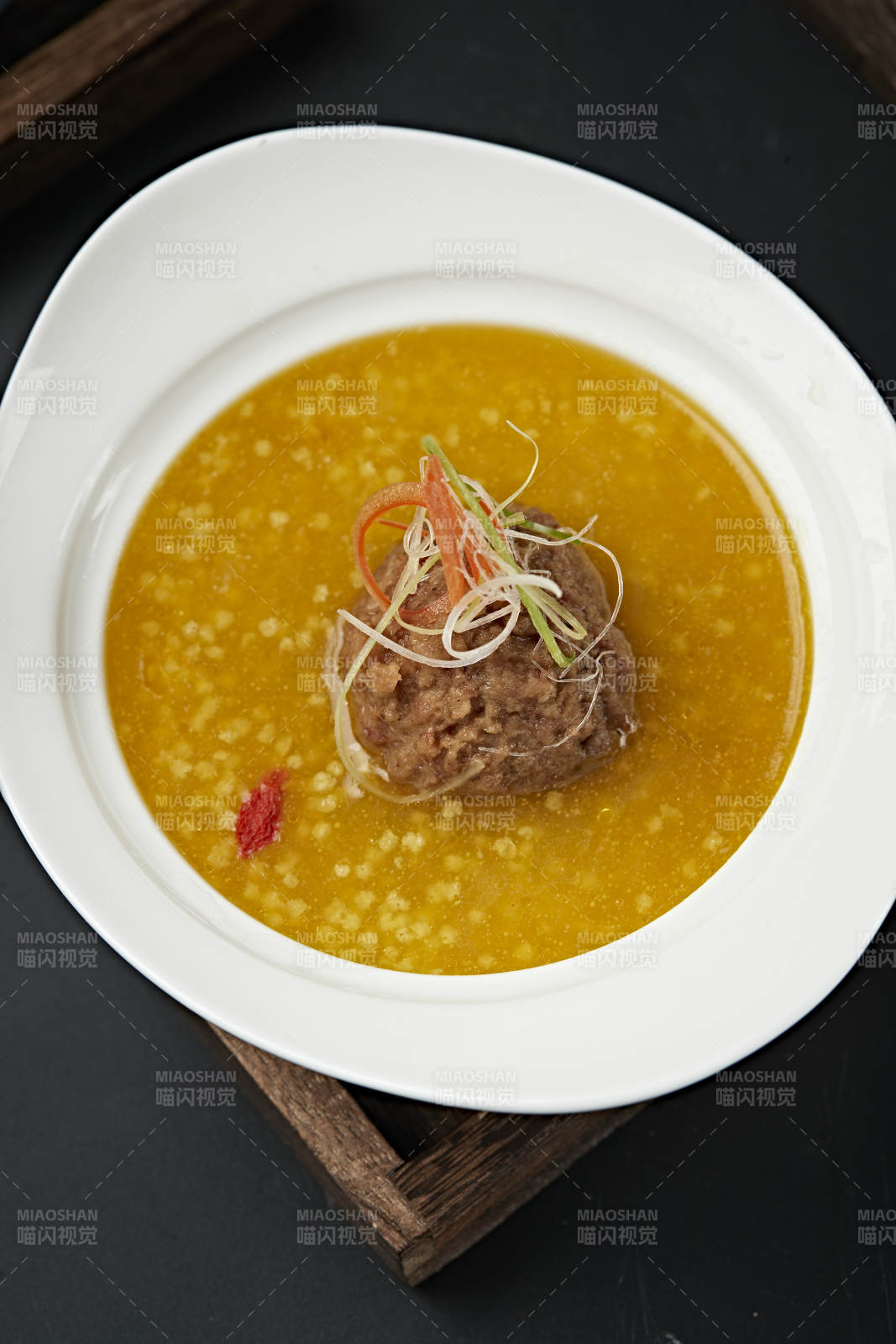 南瓜金米粥炖葵花大斩肉狮子头肉丸子图片