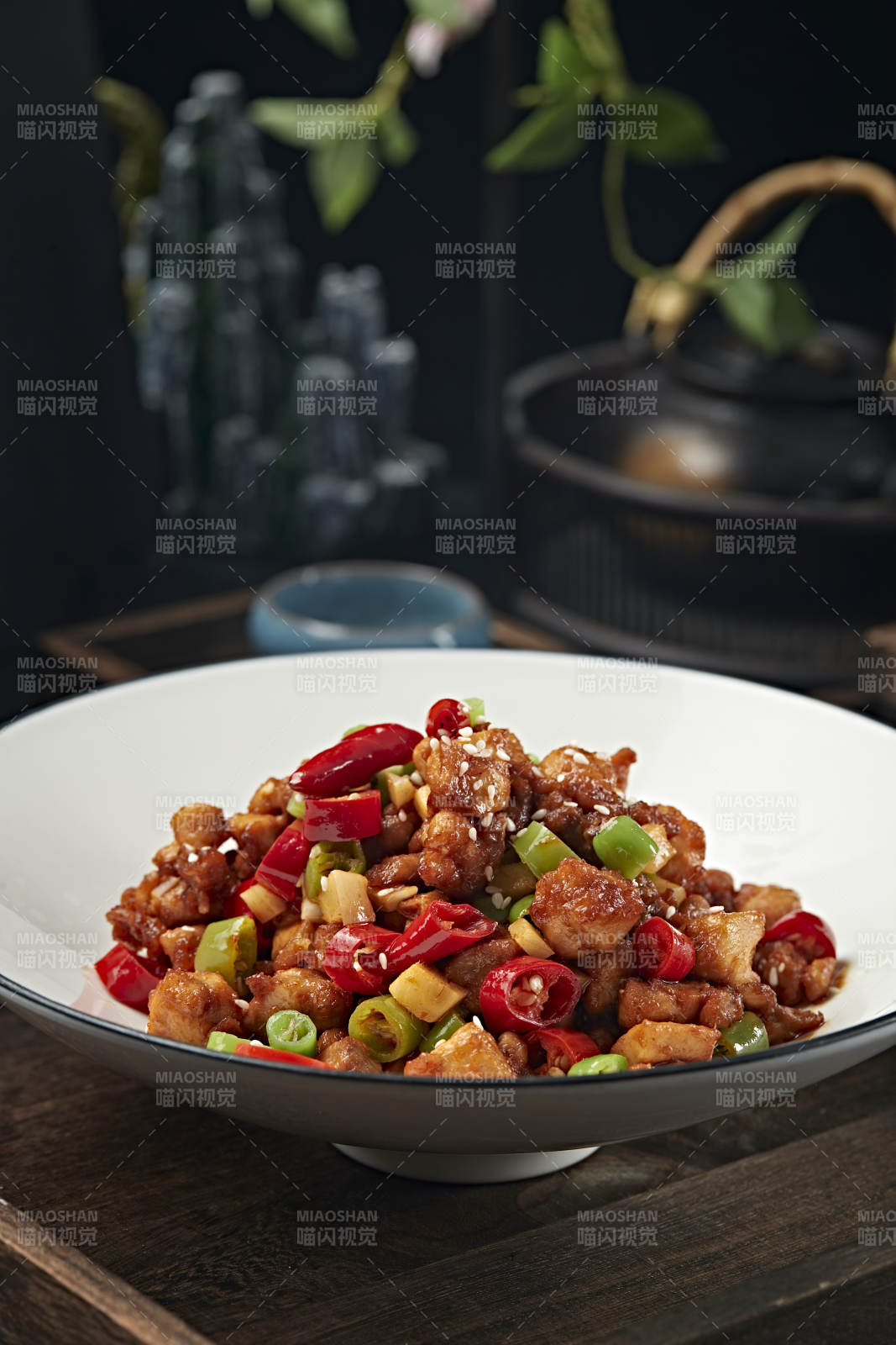 米椒辣子鸡丁图片