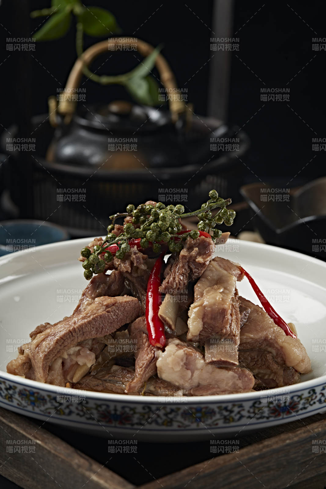 香辣藤椒炖羊排图片