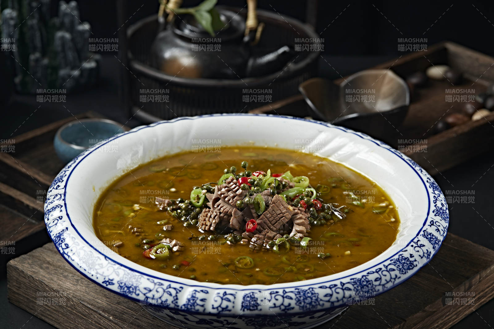 藤椒椒麻酸汤腰花图片