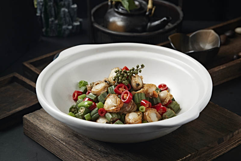 藤椒香辣爆炒秋葵扇贝丁图片