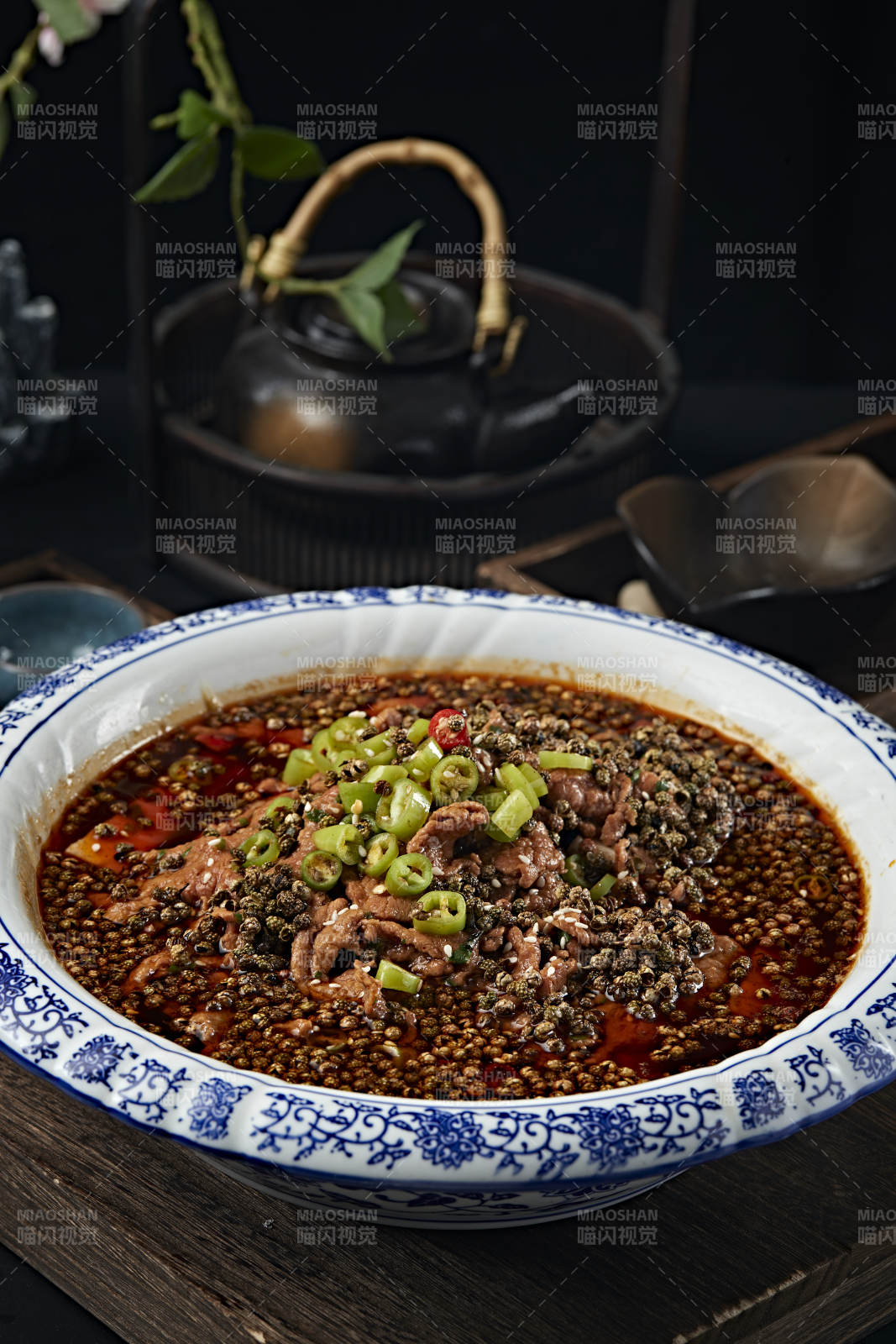 椒麻香辣水煮肉图片