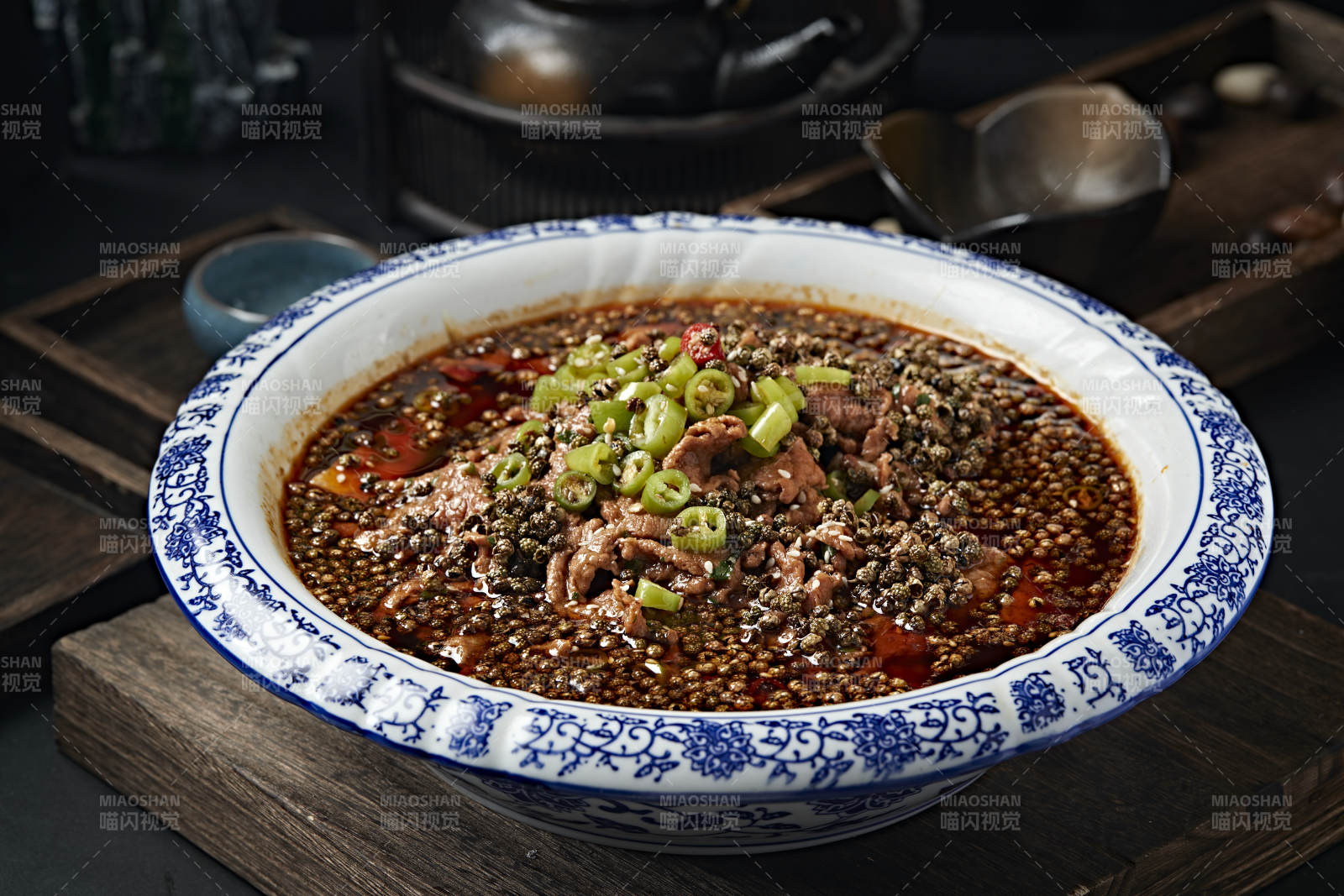 椒麻香辣水煮肉图片