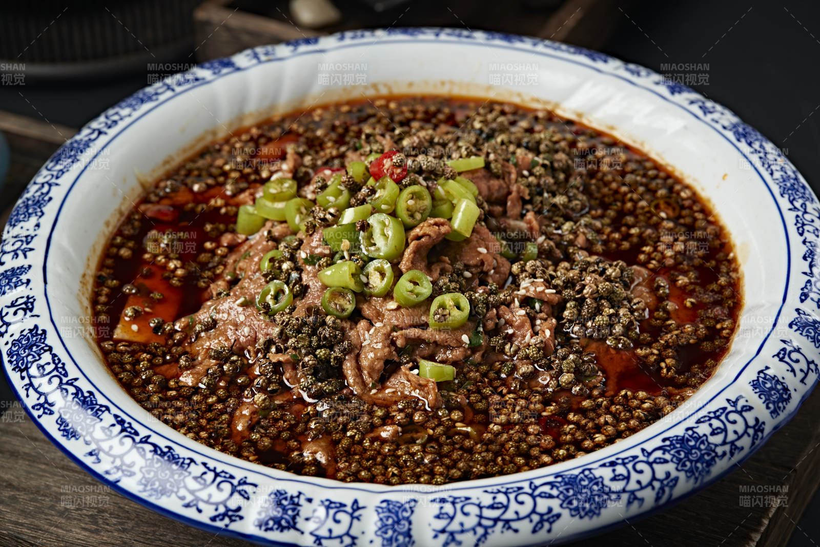 椒麻香辣水煮肉图片