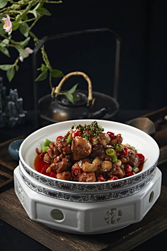 蒜子香辣藤椒鸡块图片