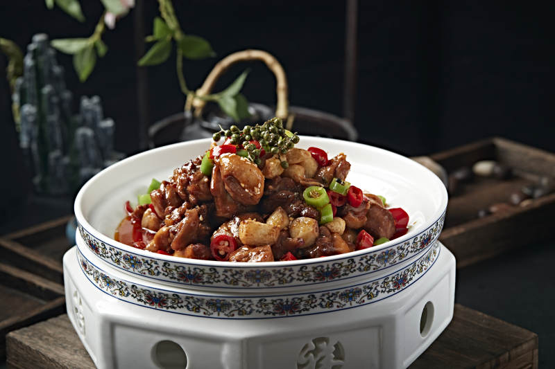 蒜子香辣藤椒鸡块图片