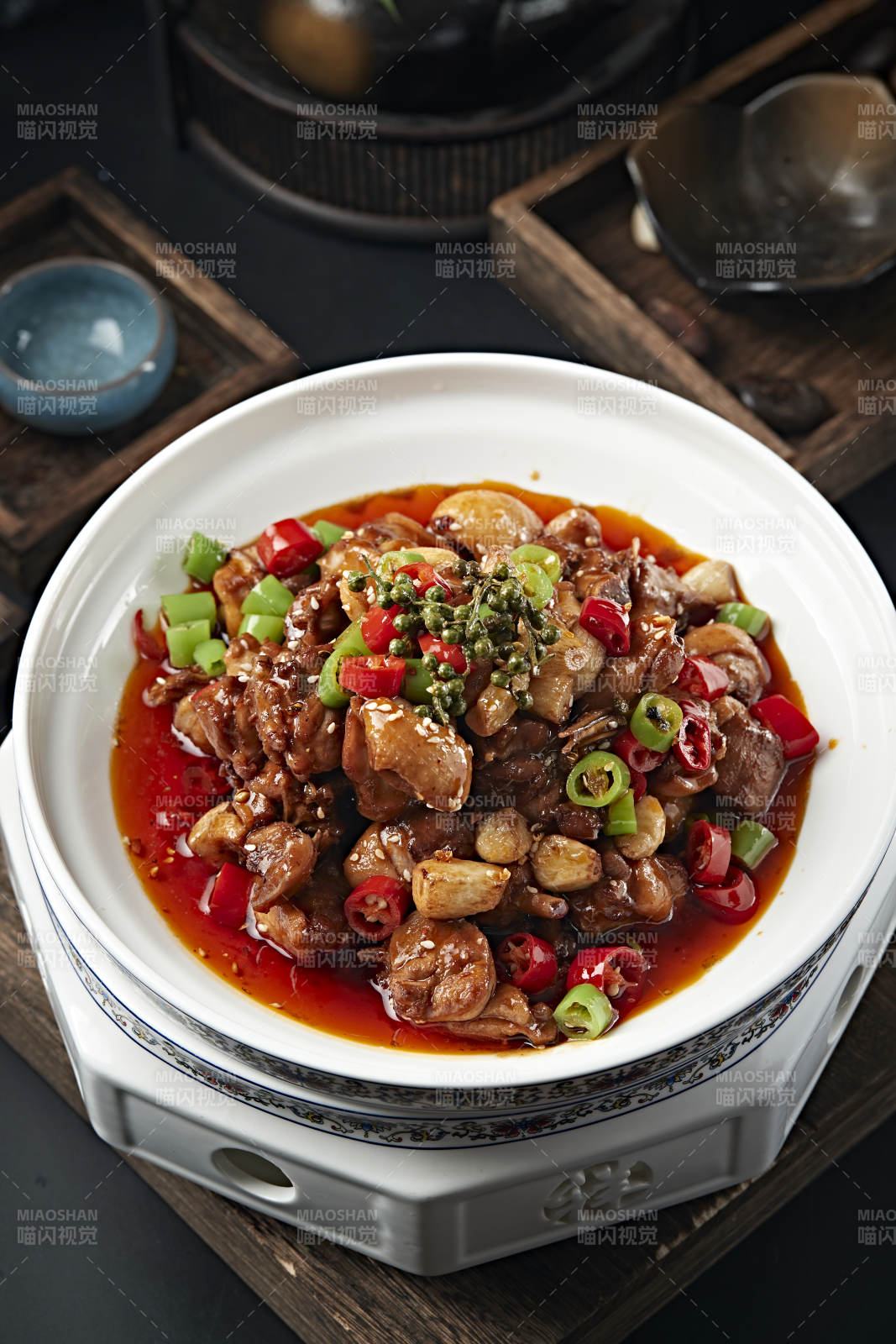 蒜子香辣藤椒鸡块图片