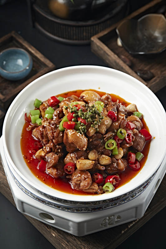 蒜子香辣藤椒鸡块图片