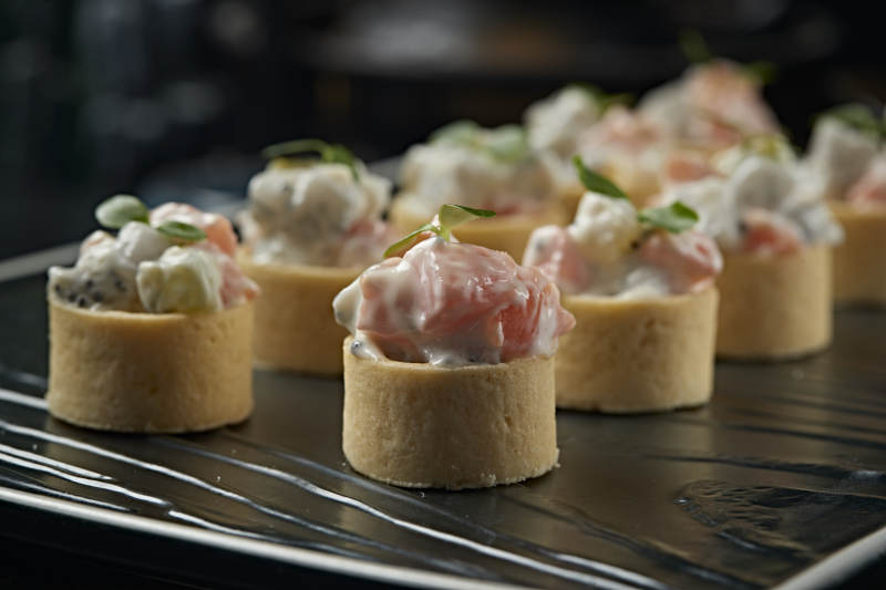 果蔬金枪鱼粒沙拉图片