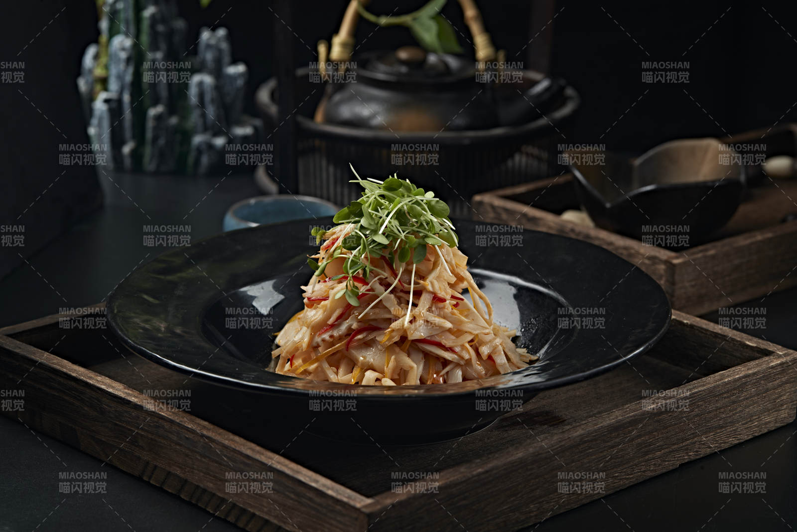 凉拌彩椒豆苗春笋丝图片