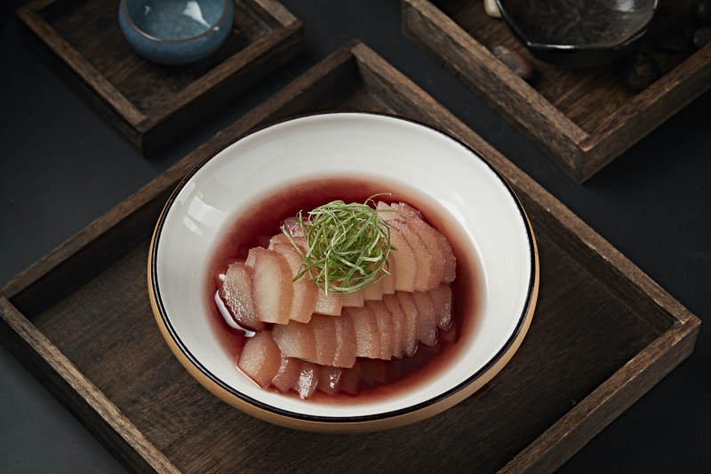 美味红酒腌雪梨图片