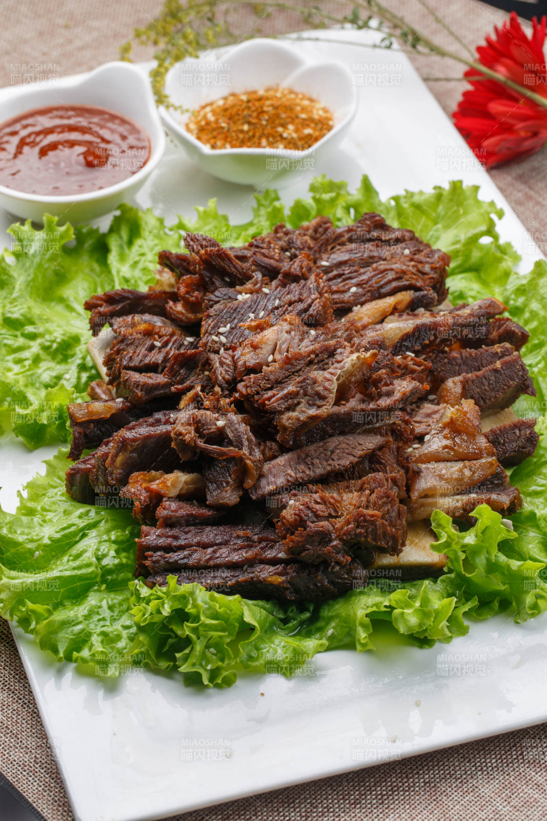 炙子铁板烧烤黄牛肉图片