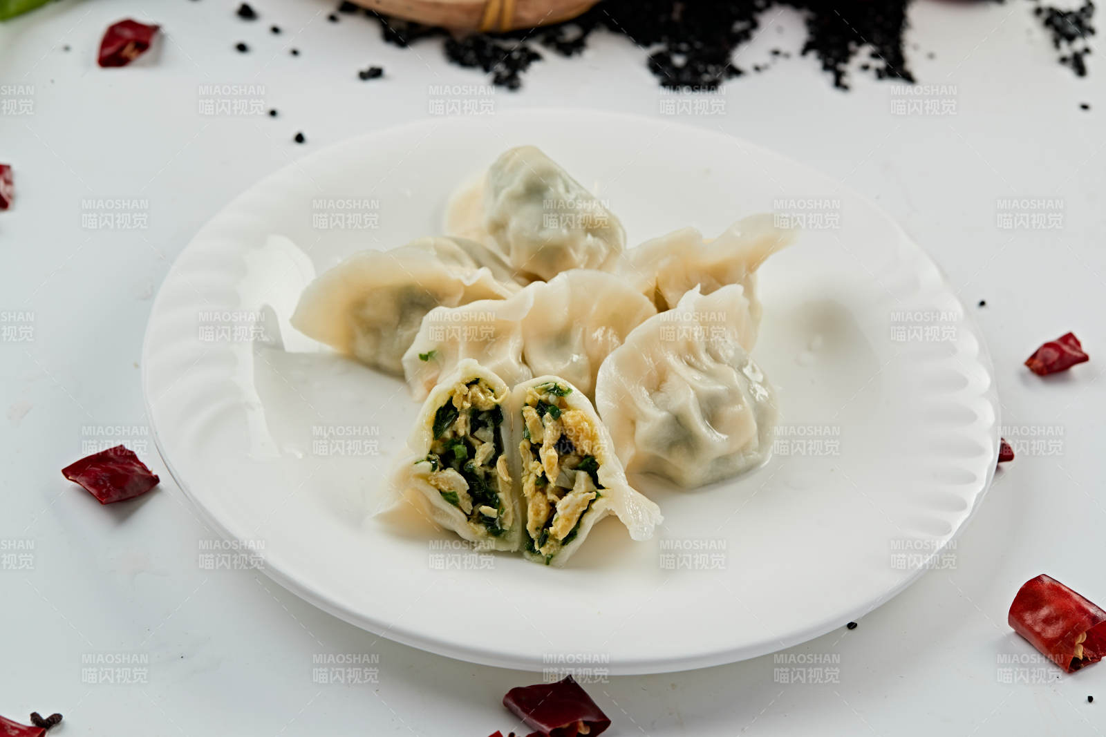 手工韭菜鸡蛋馅饺子图片