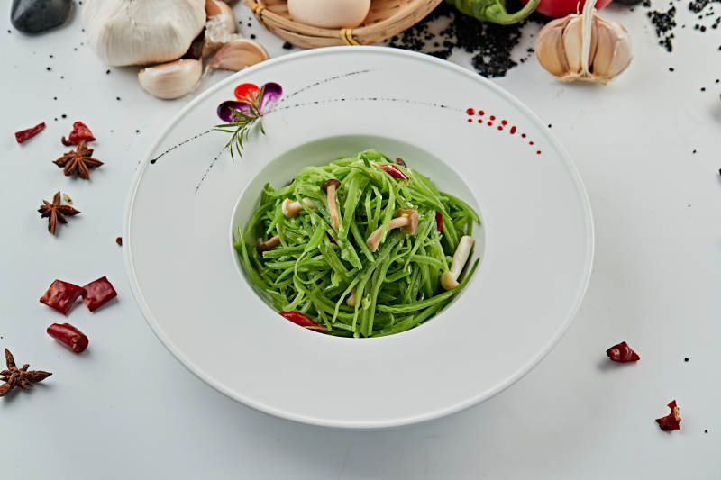 海鲜菇凉拌鲜豆角丝图片