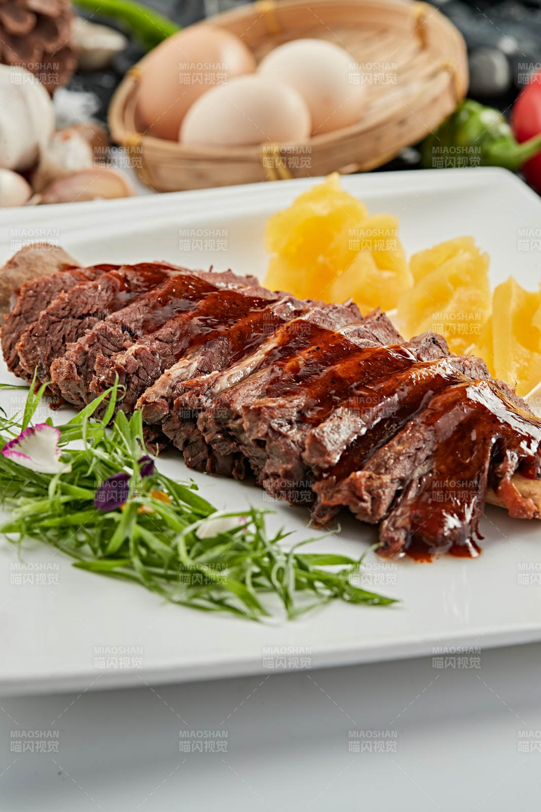 黑胡椒酱牛肋脱骨肉图片