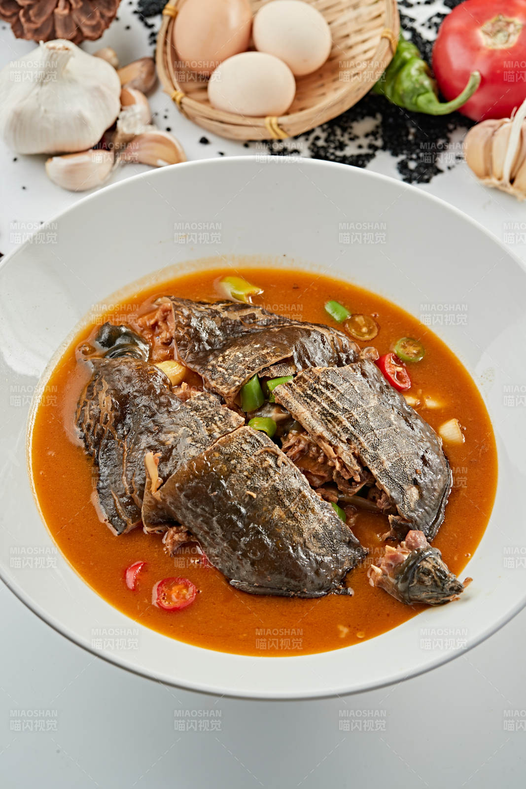 浓汤炖甲鱼图片