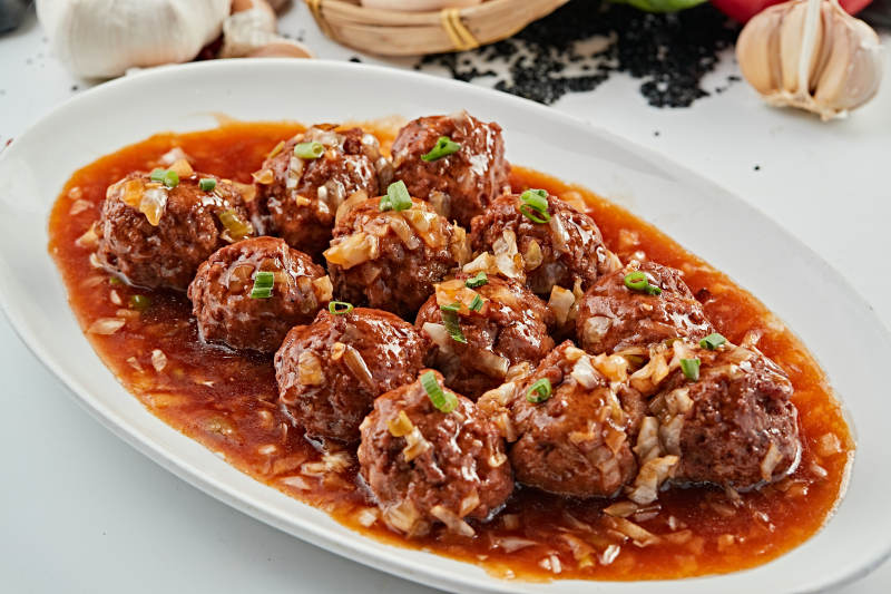 葱香浇汁红烧牛肉丸图片