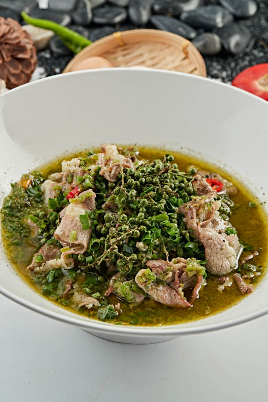 川香麻辣藤椒水煮肥牛图片