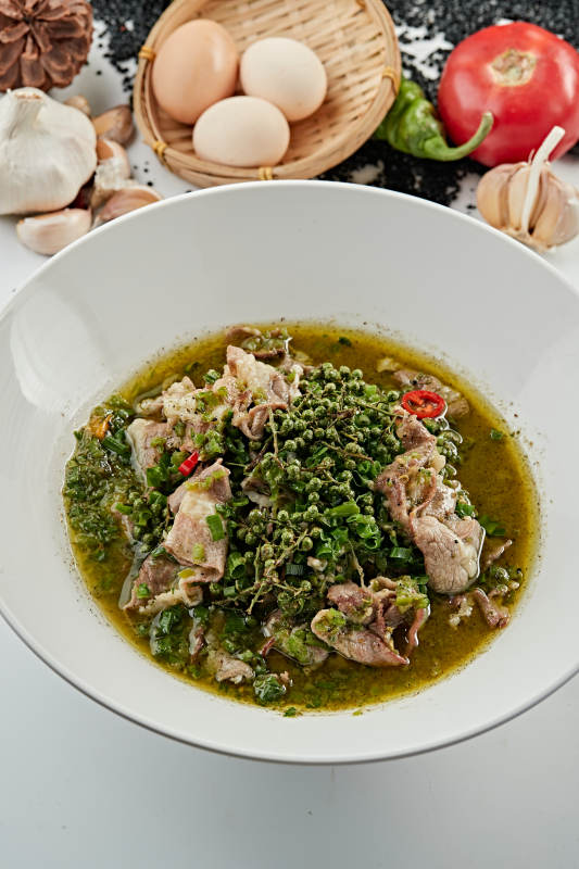 川香麻辣藤椒水煮肥牛图片