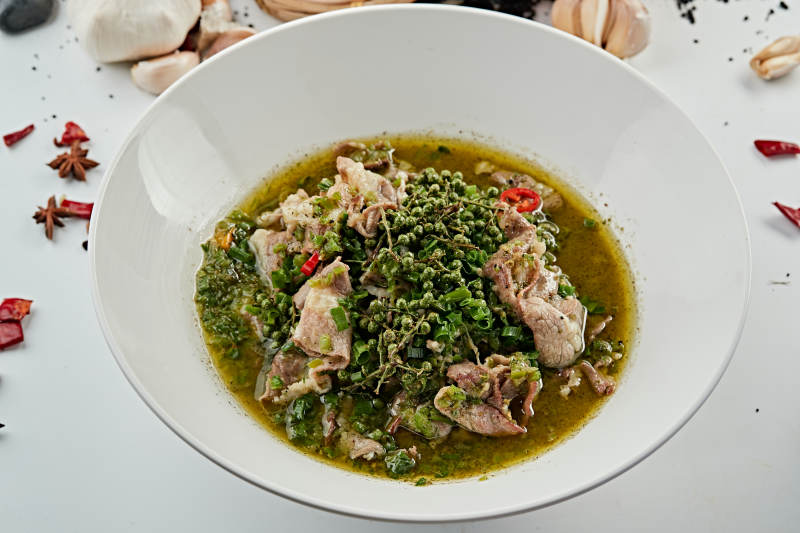 川香麻辣藤椒水煮肥牛图片