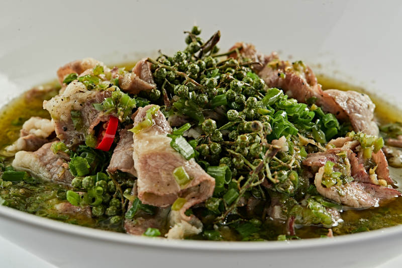 川香麻辣藤椒水煮肥牛图片