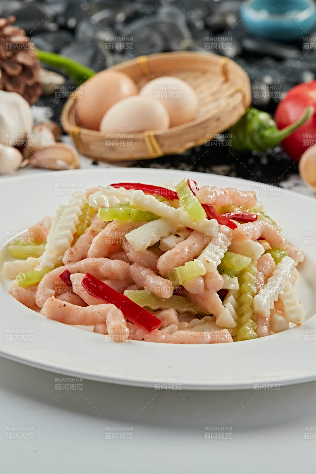 彩椒莴笋辣炒鲜虾柳图片