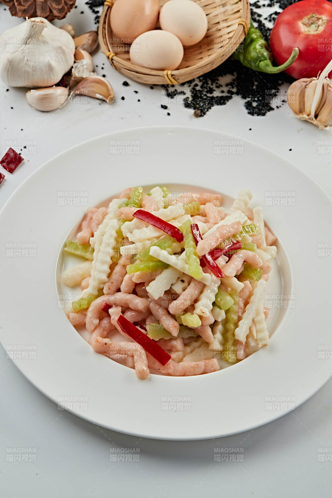 彩椒莴笋辣炒鲜虾柳图片