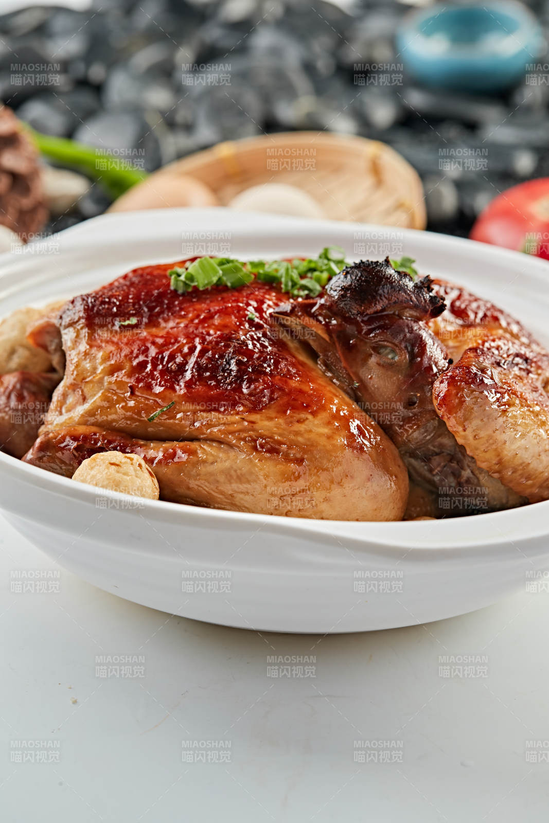 砂锅酱汁盐焗鸡图片