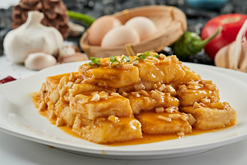 浓汁蒜粒蒜香酿豆腐图片
