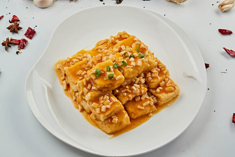 浓汁蒜粒蒜香酿豆腐图片