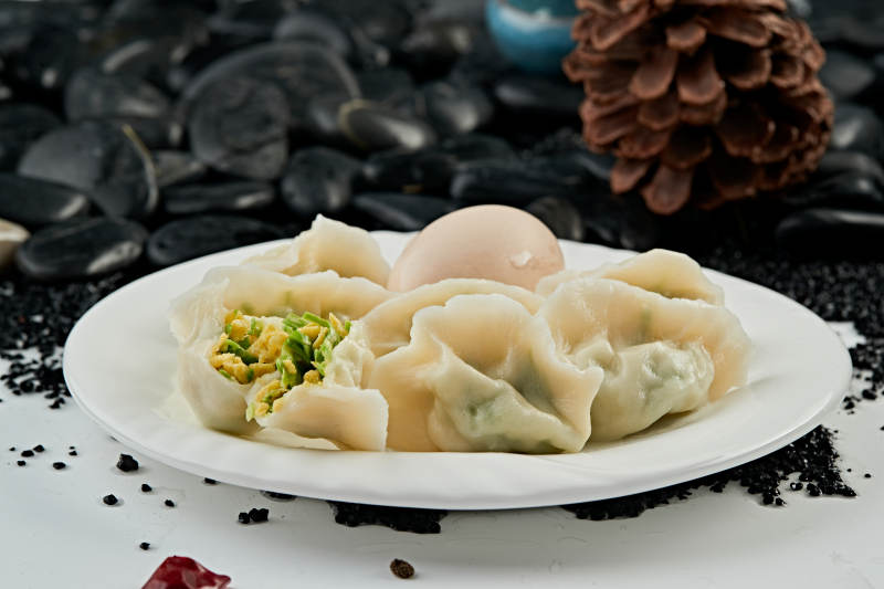 手工鸡蛋豆角素馅饺子图片