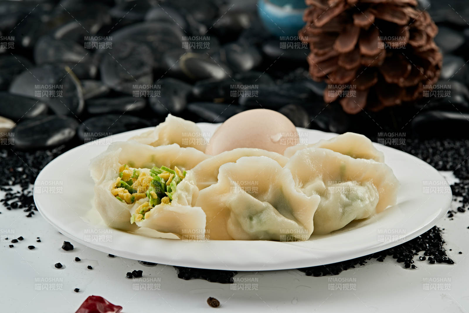 手工鸡蛋豆角素馅饺子图片