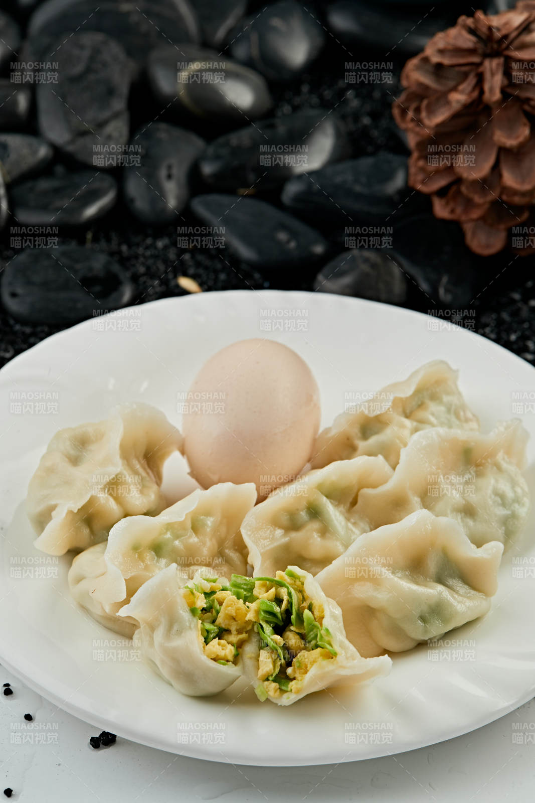 手工鸡蛋豆角素馅饺子图片