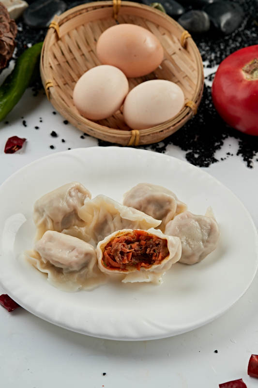 手工羊肉胡萝卜馅饺子图片