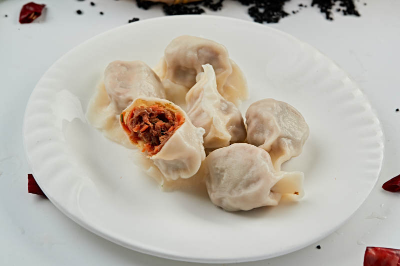 手工羊肉胡萝卜馅饺子图片