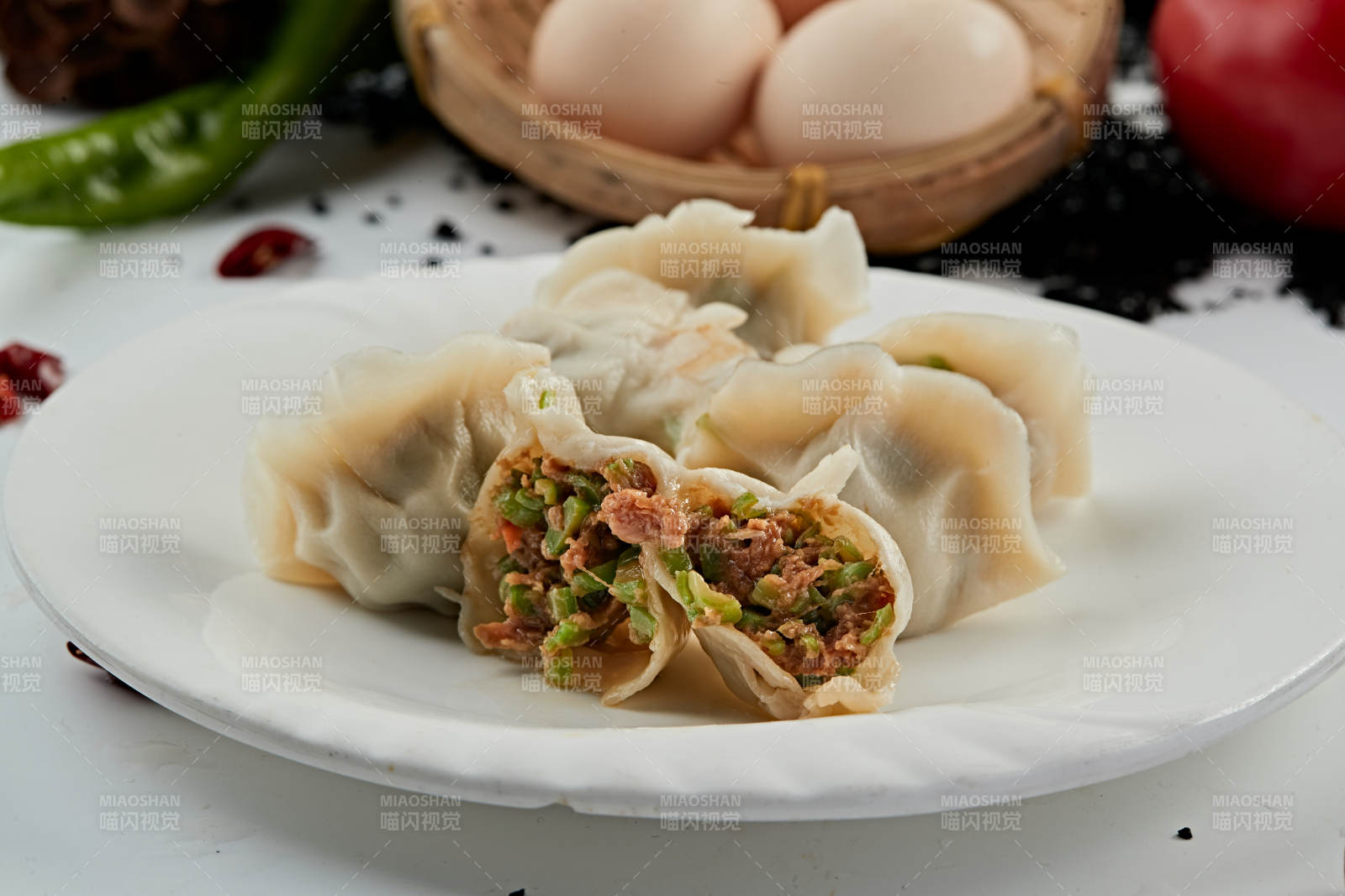 手工鲜猪肉豆角馅饺子图片