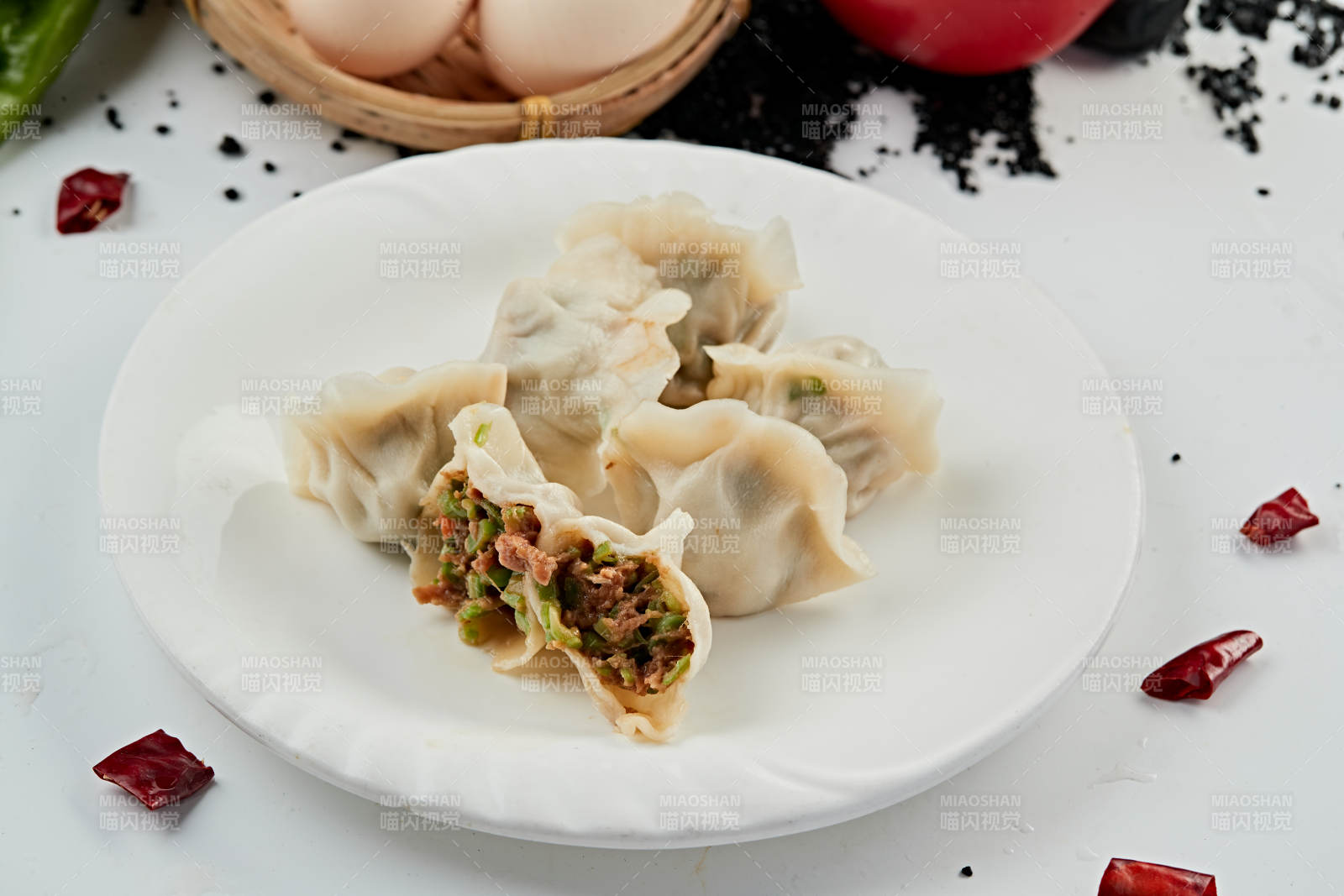 手工鲜猪肉豆角馅饺子图片