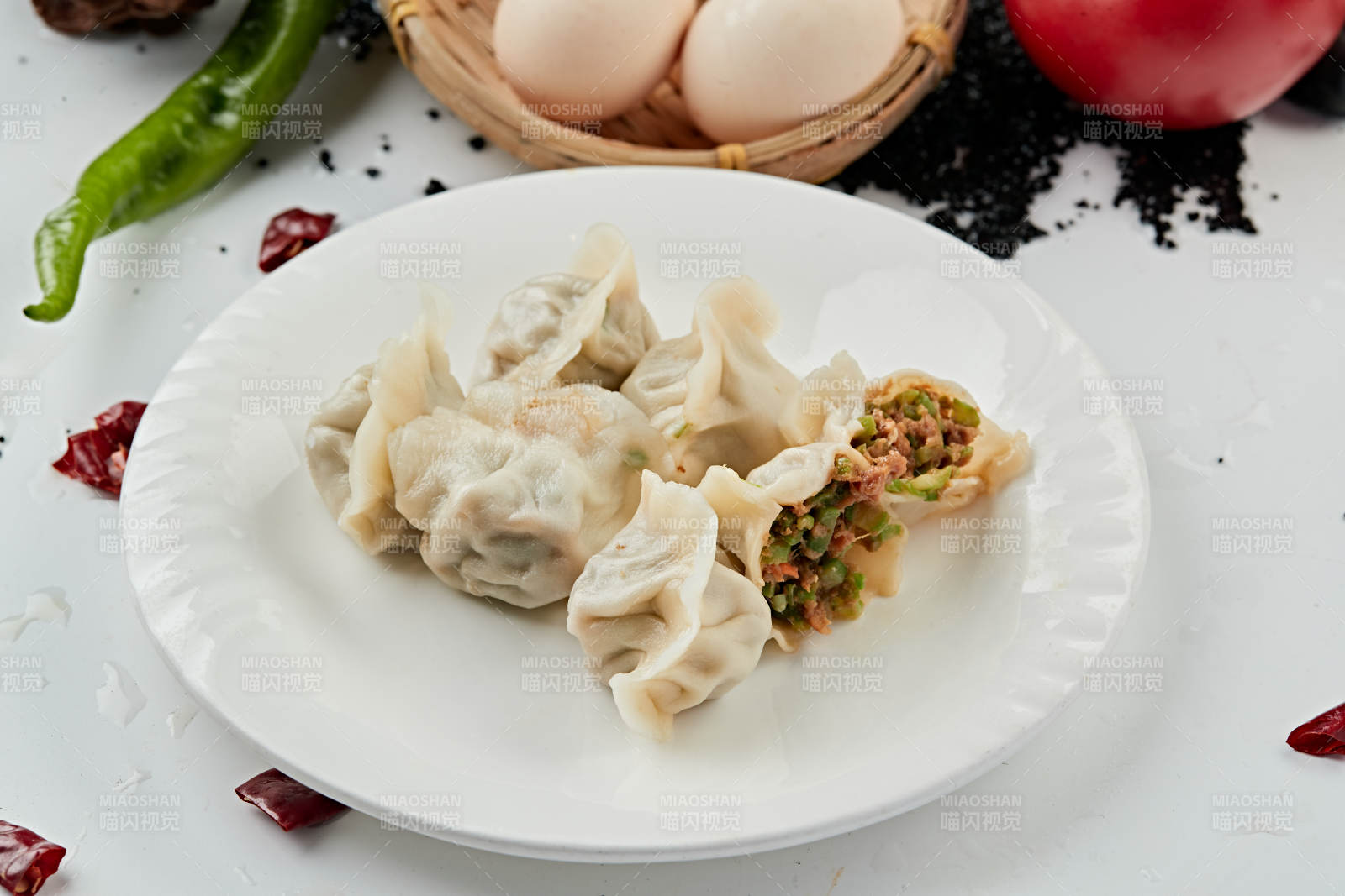 手工鲜猪肉豆角馅饺子图片